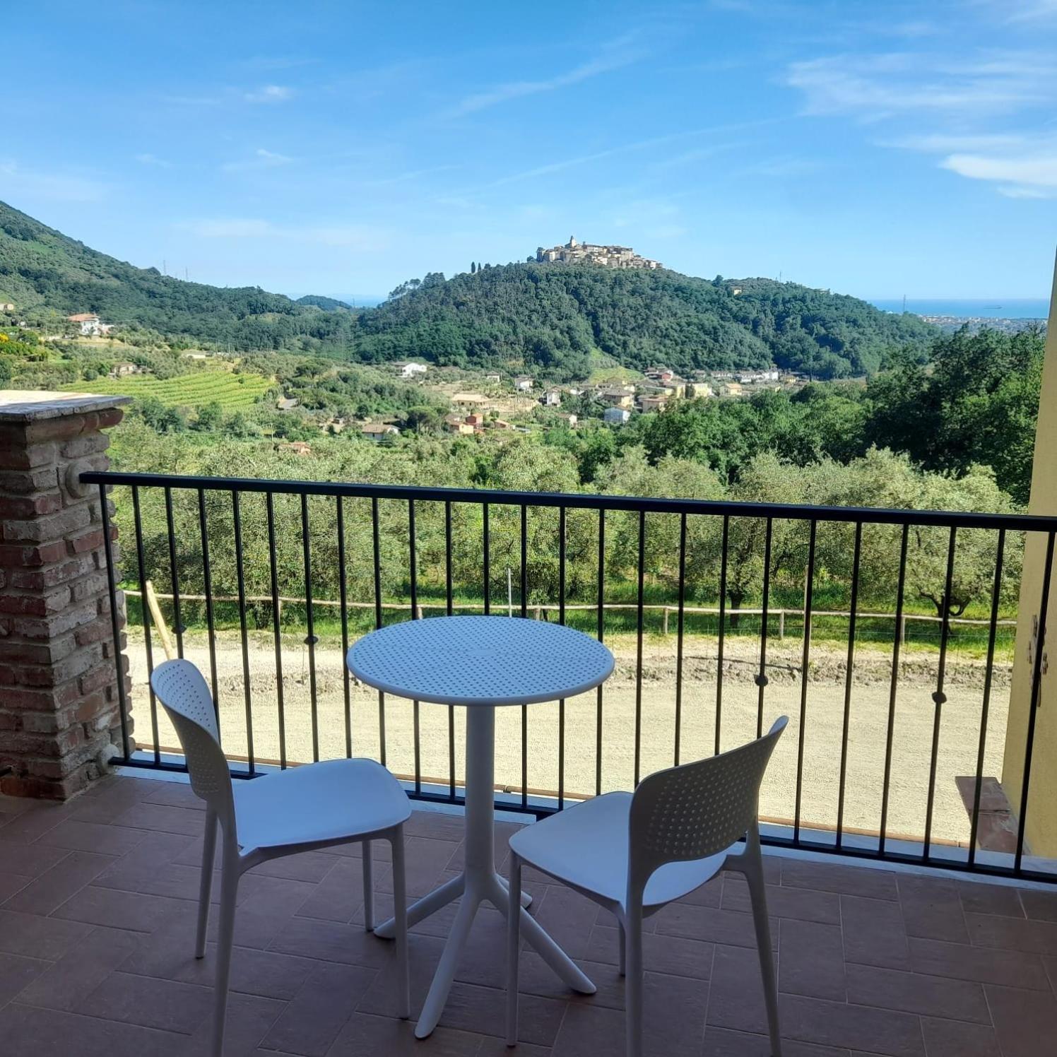 La Sarticola Villa Luni Bagian luar foto